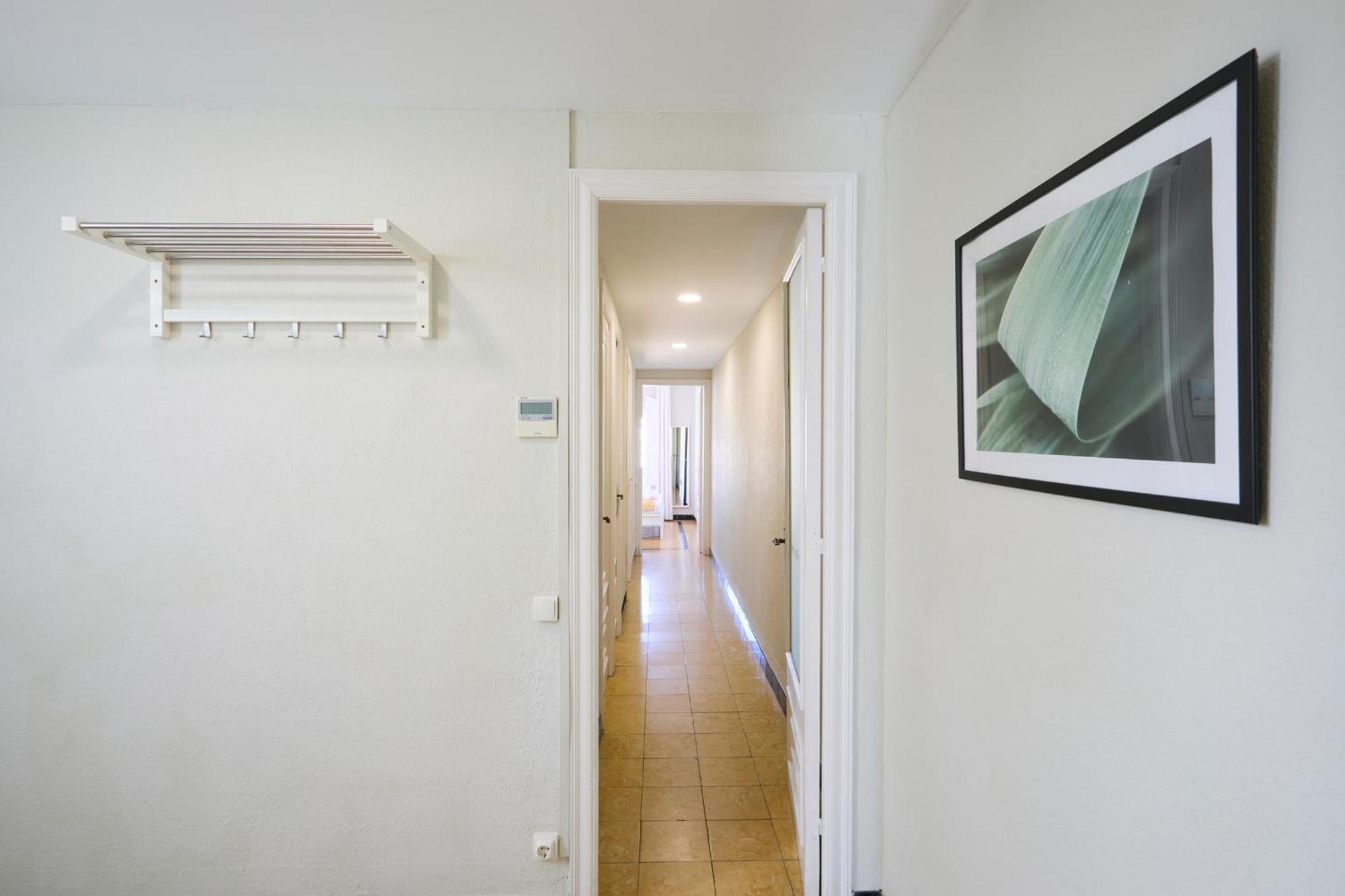 63Par1016- Sunny Apartment In Paralel Barcelona Zewnętrze zdjęcie