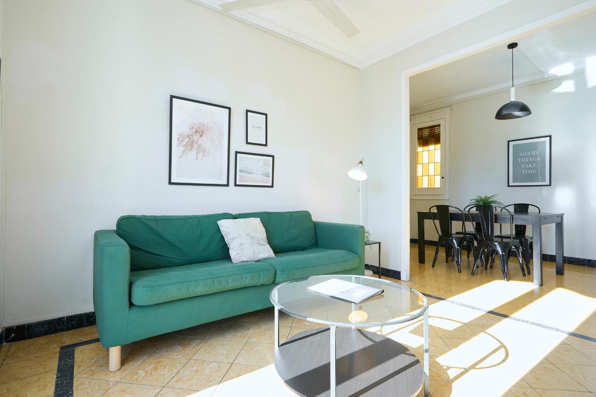 63Par1016- Sunny Apartment In Paralel Barcelona Zewnętrze zdjęcie